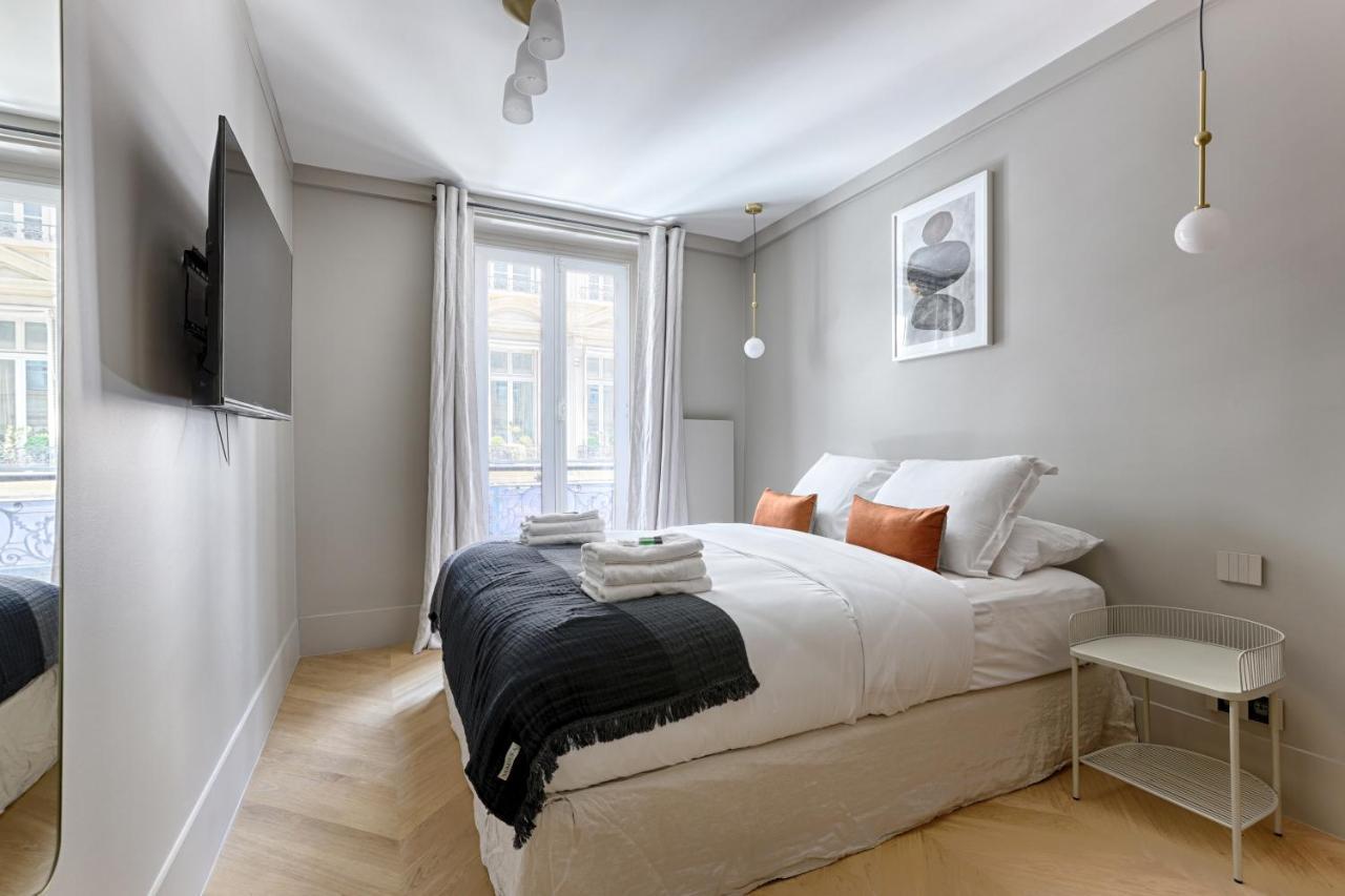 Unique Luxury Parisian Flat 2Br/6P -Champs Elysees Exterior photo