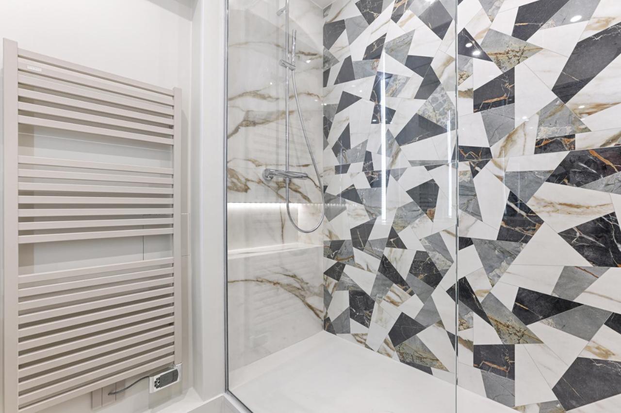 Unique Luxury Parisian Flat 2Br/6P -Champs Elysees Exterior photo